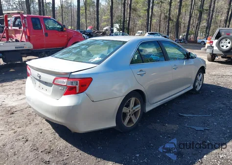 2014 Toyota Camry Se z USA, uszkodzony, nr VIN 4T1BF1FK9EU412497